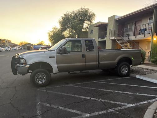 2004 Ford F-250 XL SuperCab Super Duty