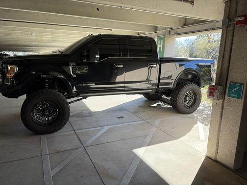 Black 2020 Ford F-250 Platinum
