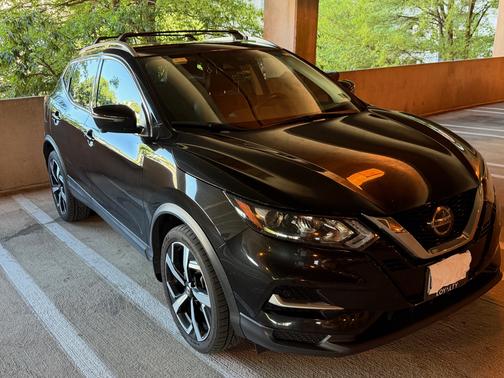 Black 2021 Nissan Rogue Sport SL