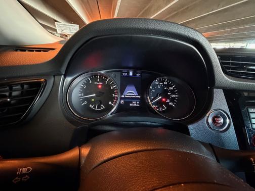 Black 2021 Nissan Rogue Sport SL