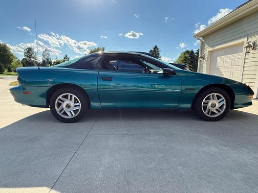 Green 1994 Chevrolet Camaro Z28