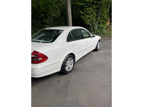 2005 Mercedes-Benz E-Class E320