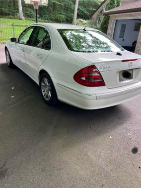 2005 Mercedes-Benz E-Class E320