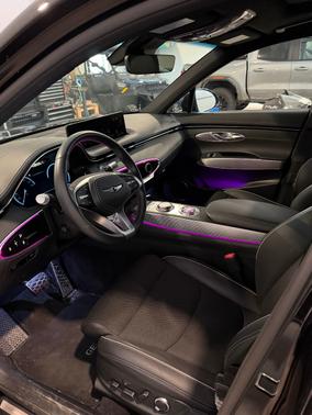 2025 Genesis GV70 2.5T