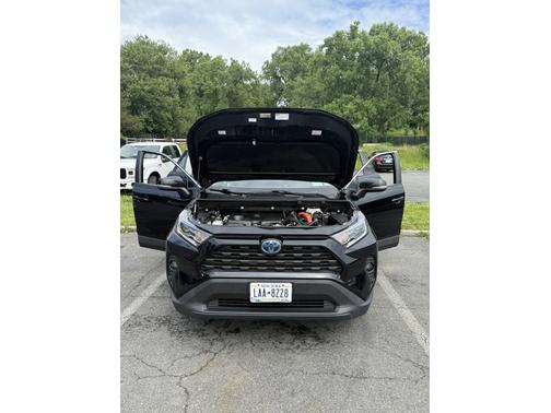 2020 Toyota RAV4 Hybrid XLE