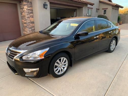 Black 2015 Nissan Altima 2.5 S