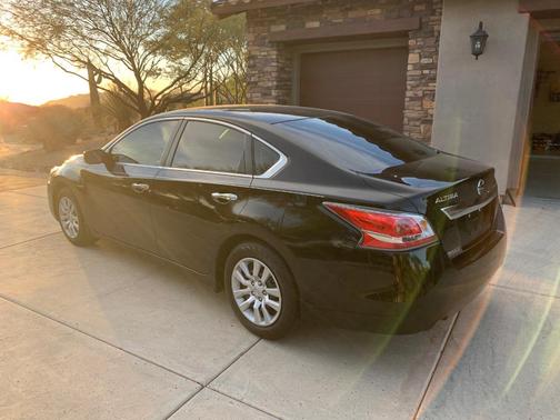 Black 2015 Nissan Altima 2.5 S