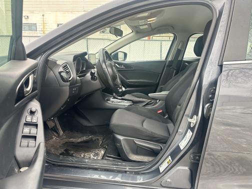 2015 Mazda Mazda3 i Touring