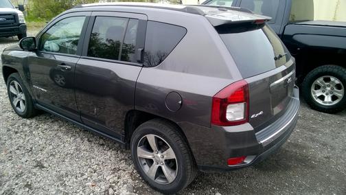 Gray 2016 Jeep Compass Latitude