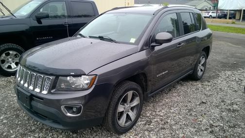 Gray 2016 Jeep Compass Latitude