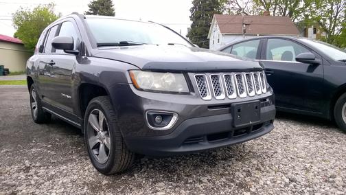 Gray 2016 Jeep Compass Latitude