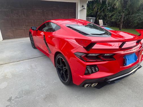 Red 2022 Chevrolet Corvette Stingray w/2LT
