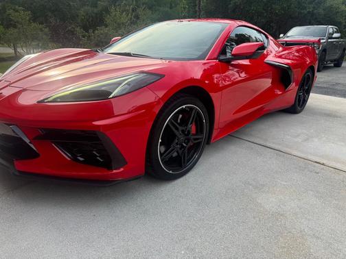 Red 2022 Chevrolet Corvette Stingray w/2LT