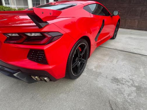 Red 2022 Chevrolet Corvette Stingray w/2LT