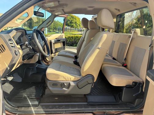 Brown 2011 Ford F-250 XLT