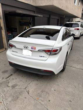 2017 Hyundai SONATA Hybrid SE