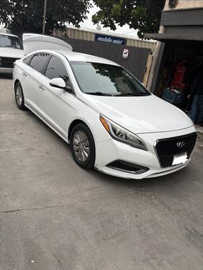 2017 Hyundai SONATA Hybrid SE