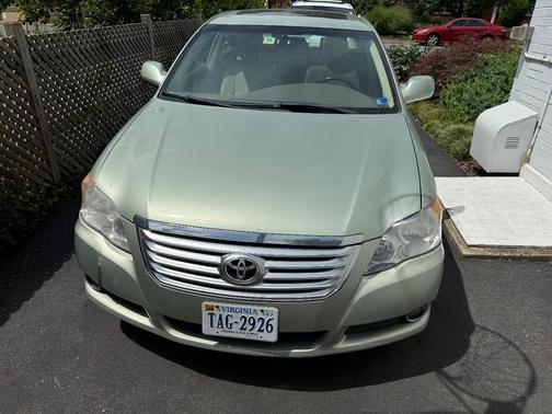 Green 2009 Toyota Avalon Limited