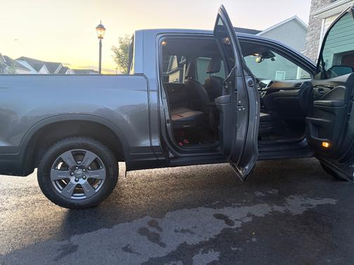 Gray 2020 Honda Ridgeline RTL-E