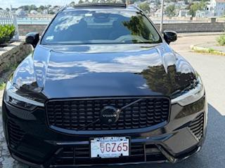 2024 Volvo XC60 Recharge Plug-In Hybrid T8 Ultimate Black Edition