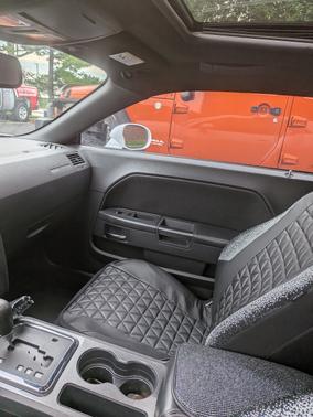 White 2014 Dodge Challenger SXT