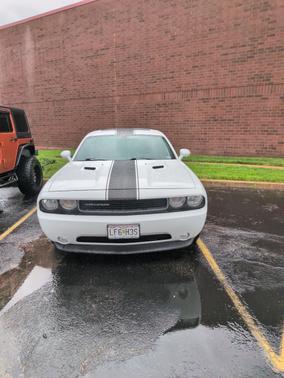 White 2014 Dodge Challenger SXT
