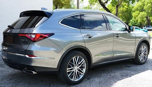 Silver 2022 Acura MDX Advance Package