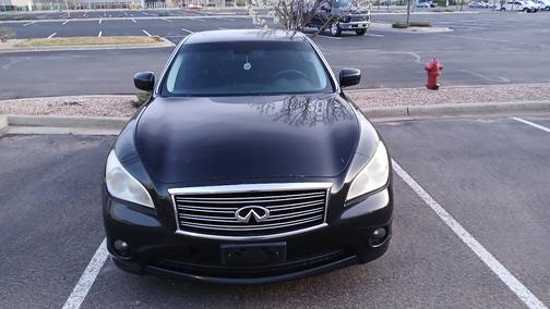 Black 2011 INFINITI M37x Base