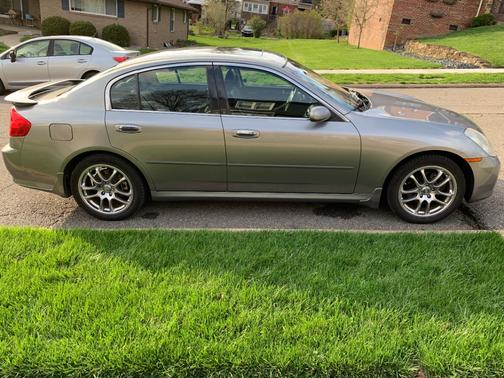 Silver 2005 INFINITI G35 Base