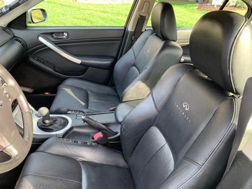 Silver 2005 INFINITI G35 Base