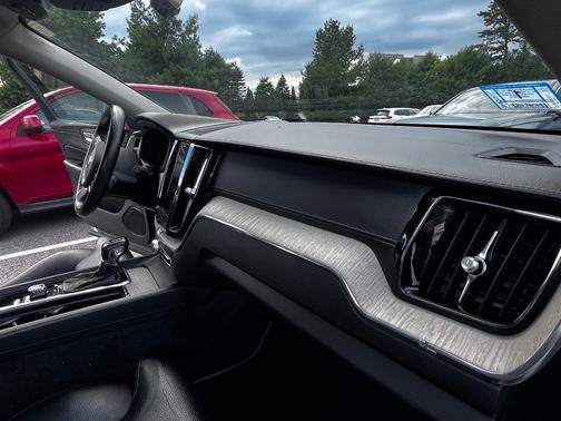 2019 Volvo XC60 T5 Inscription