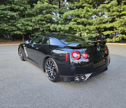 Black 2015 Nissan GT-R Premium
