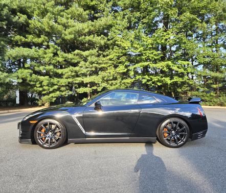 Black 2015 Nissan GT-R Premium