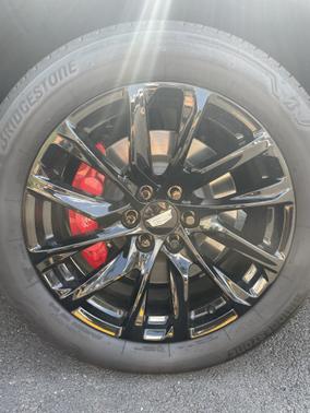 Photo 3 of 8 of 2022 Cadillac Escalade Sport