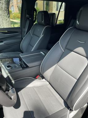Photo 4 of 8 of 2022 Cadillac Escalade Sport