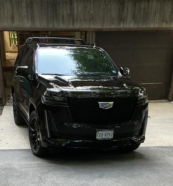 Photo 2 of 8 of 2022 Cadillac Escalade Sport