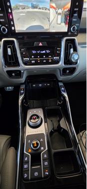 Black 2022 Kia Sorento Plug-In Hybrid SX Prestige
