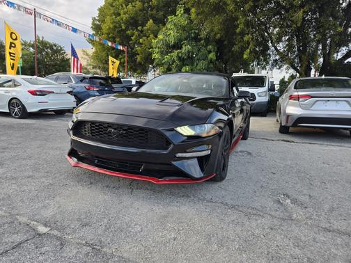 2022 Ford Mustang EcoBoost Premium