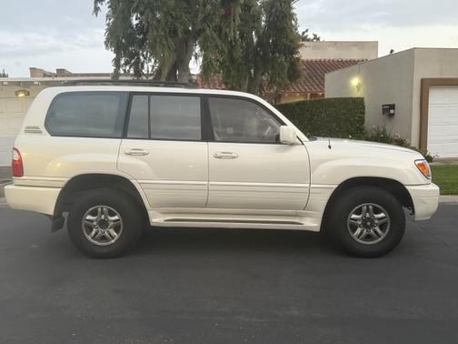 2000 Lexus LX 470 Base
