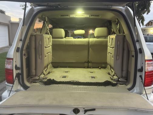 2000 Lexus LX 470 Base