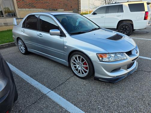 Silver 2004 Mitsubishi Lancer Evolution VIII