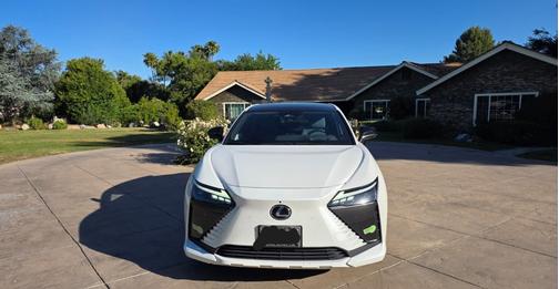 White 2023 Lexus RZ 450e Premium AWD w/20" Wheels