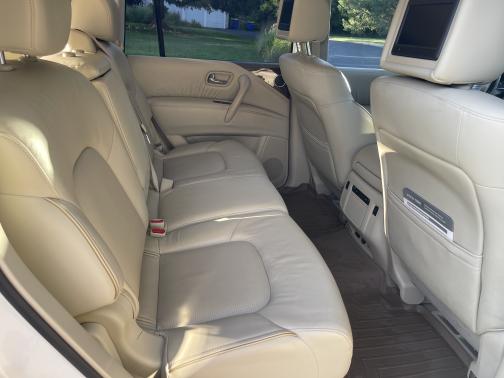 2015 INFINITI QX80 Base