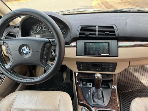 2004 BMW X5 3.0i
