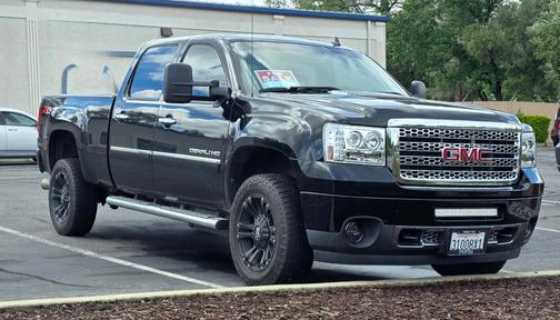 Black 2013 GMC Sierra 2500 Denali