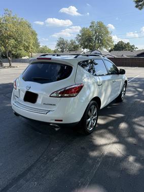White 2014 Nissan Murano LE