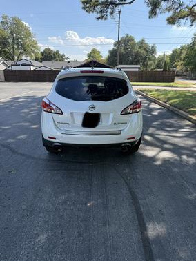 White 2014 Nissan Murano LE