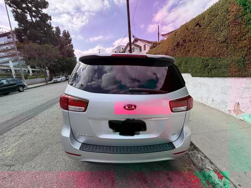 Silver 2015 Kia Sedona SX
