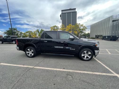 Photo 2 of 16 of 2019 RAM 1500 Laramie