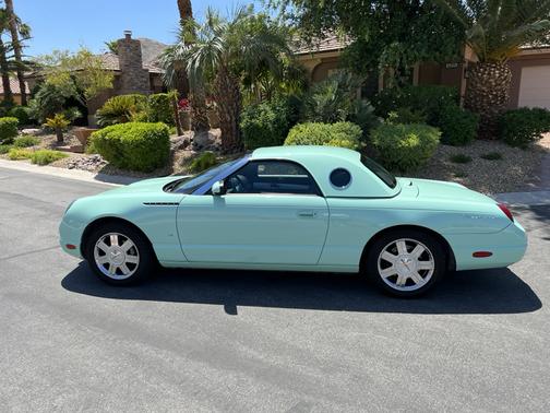 Green 2004 Ford Thunderbird Deluxe